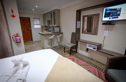 Bloemfontein Cabina | Sangiro Game Lodge - Sustainable Electricity and Water