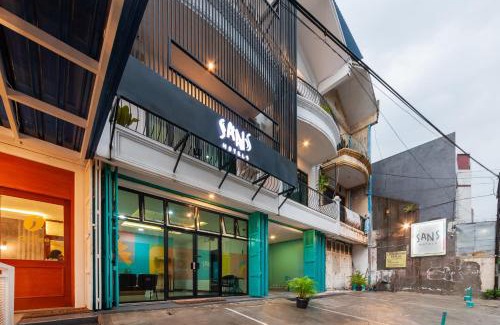 Bogor Tengah Hotel | Sans Hotel Suryakencana Bogor