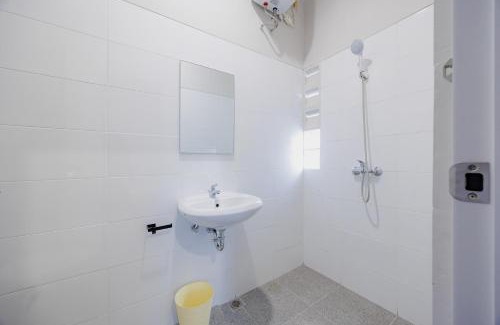 Ciputat Hotel | Sans Stay Bintaro