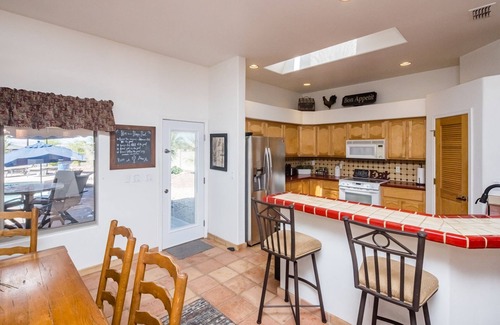 Lake Havasu City Casa | Santa Fe Pool Home w / vista al lago. Un montón de aparcamiento barco. Cerca de Windsor lanzamiento.