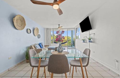 Machos Apartamento | Santorini Coastal Vibe Apartment in Costa Brava Ceiba