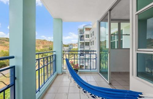 Machos Apartamento | Santorini Coastal Vibe Apartment in Costa Brava Ceiba