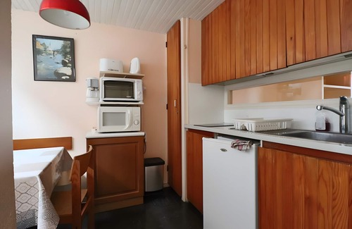 Murat-le-Quaire Casa | Casa de Vacaciones 'Sapins A5 - Super Murat' con Vista a la Montaña y Balcón