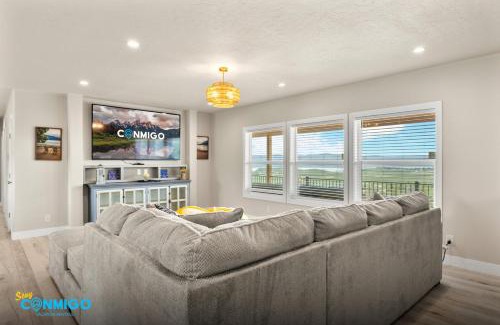 Sweetwater Casa | Sapphire 66 Porch Views King Bed