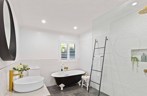 Merimbula Cabina | Sapphire Cottage Pet Friendly 3 bedroom House