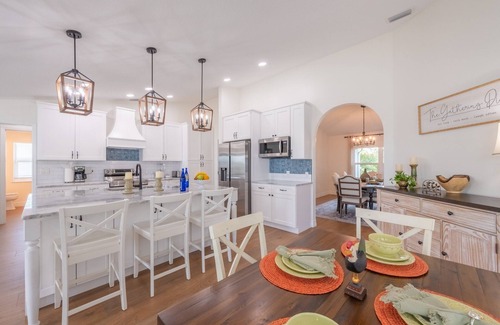 Trailer Estates Casa | Sarasota 3BR Ranch w/ Professional Pickleball Courts, Recreation & Country Charm