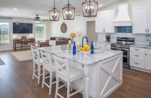 Trailer Estates Casa | Sarasota 3BR Ranch w/ Professional Pickleball Courts, Recreation & Country Charm
