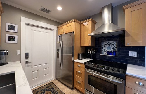 Southgate Apartamento | Sarasota Cozy & Clean, Near #1 Beach Siesta in SouthGate Neighborhood