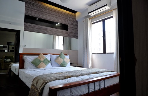 Pasay Hotel | Sarasota Residential Resort, Newport City