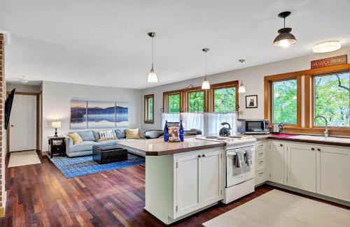 Rotterdam Junction Casa | Saratoga Guest House