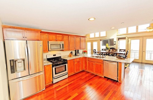 Malta Condominio | Saratoga Lake Waterfront - cerca del hipódromo y el centro de Saratoga!