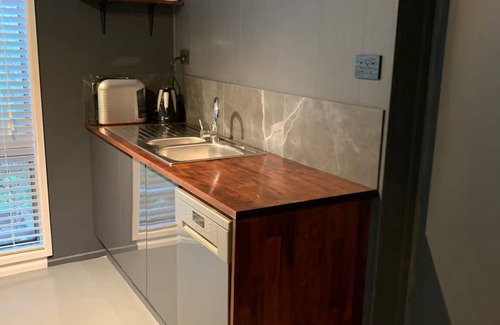 Sassafras Cabaña | Sassafras Cottage @ Woodlands Estate - magical romantic escape & dog friendly