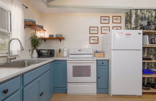 Nahunta Casa | Satilla Woods Cabin & Hot Tub