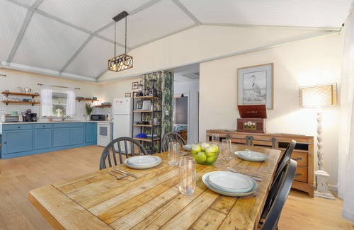 Nahunta Casa | Satilla Woods Cabin & Hot Tub