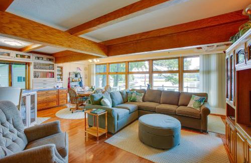 Cadillac Casa | Sauna and Fireplaces! Lakefront Cadillac Retreat