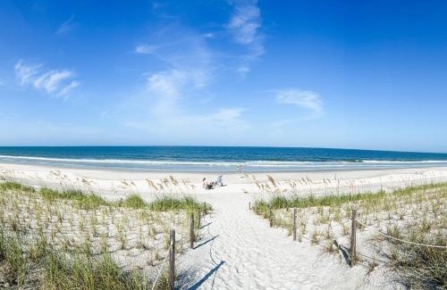 Vilano Beach Casa | Sauna Pool Hot Tub Cart Beach - Sleeps 19