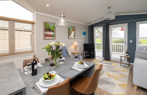 Leiston Casa | Savannah Lodge - Aldeburgh Coastal Cottages
