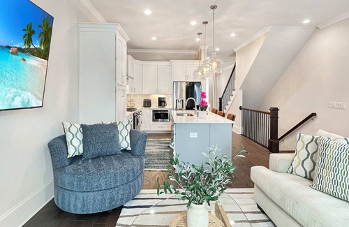 Hitch Village - Fred Wessels Homes Condominio | Savannah Riverfront Retreat