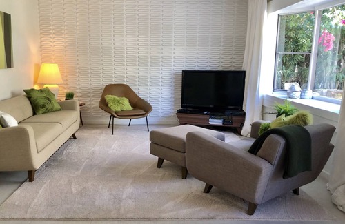 Cathedral City Cove Casa | Actualmente a la venta! ¡Ahorre $ 100 por noche! 4 de septiembre - 21 de noviembre ¡$ 250 en lugar de $ 350!
