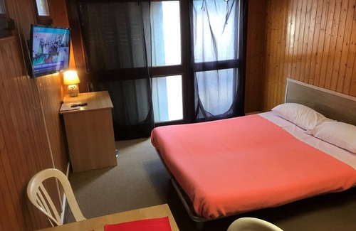 Saint-Julien-en-Genevois Hotel | SAVOIE HOTEL * * * A LAS PUERTAS DE GINEBRA