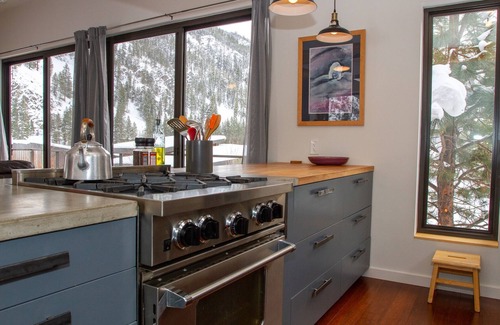 Clinton Casa | Sawmill Loft: Mountain Modern on Rock Creek