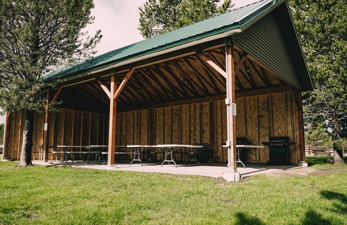 Island Park Casa | Sawtelle Mountain Resort