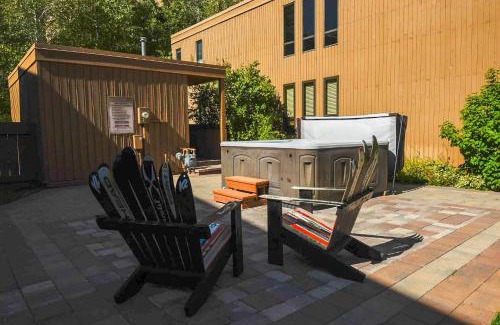Warm Springs Casa | Sawtooth Condo 25
