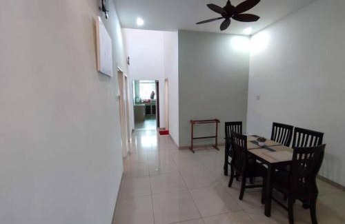 Batu Pahat Casa | Sayang-Sayang Homestay $CRAZY OFFER$ 4R2B
