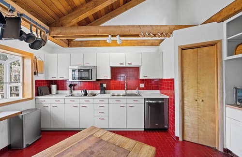 Fairbanks Casa | Scandi Aurora Villa: Private Sauna & Epic Views