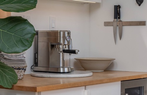 Town of Southold Town Casa | El estilo moderno escandinavo se encuentra con North Fork.