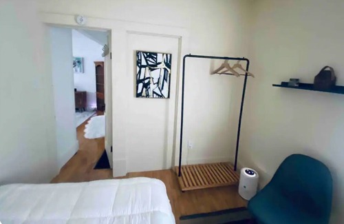 La Crosse Casa | Scandistay: entire house centrally located