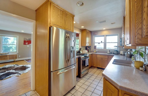 Central Boulder Casa | Scenic Boulder Home w/ Hot Tub & Mountain Views!