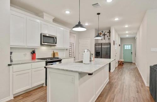 Westfield Village Casa | Scenic Creekside Retreat with Modern Comforts Near Texas A&M University in College Station, Texas