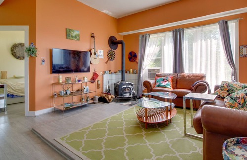 East Dorset Apartamento | Scenic Dorset Duplex < 3 Mi to Emerald Lake!