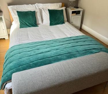 Stockbridge Apartamento | Scenic Mews House in central Stockbridge area