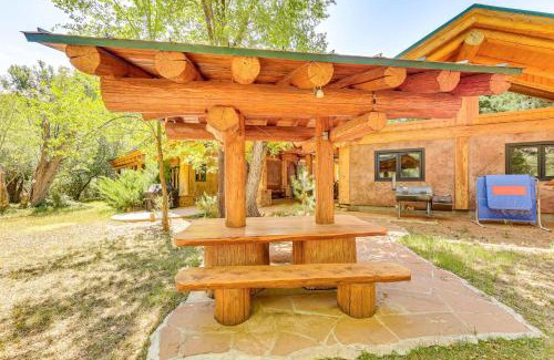 Payson Casa | Scenic Payson Cabin! Fireplace and Wraparound Patio