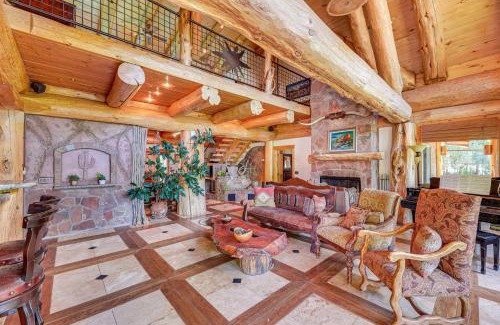Payson Casa | Scenic Payson Cabin! Fireplace and Wraparound Patio