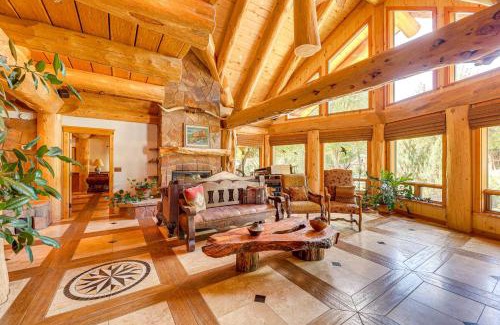 Payson Casa | Scenic Payson Cabin! Fireplace and Wraparound Patio