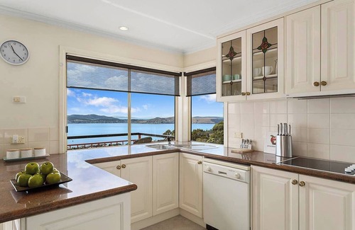 Sandy Bay Casa | Scenic Sandy Bay Lookout in the Hills