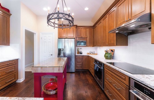 Apache Shores Casa | Paddle, Play & Unwind: Pool, Canoe, Kayak & Room for 12 – Ultimate Group Getaway