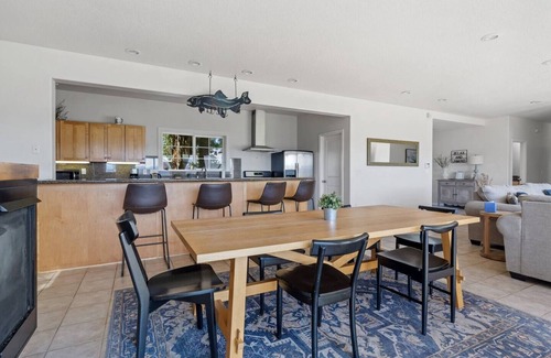 Sandy Casa | Vista panorámica Lodge con bañera de hidromasaje, sauna, vista inspiradora del monte. Hood & Sandy River