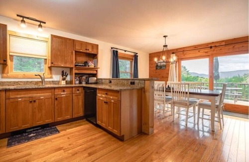 Prattsville Cabina | Scenic Vistas Chalet: Fire pit, Deck, AC, Grills