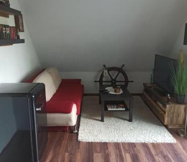 Borsfleth Apartamento | Schöne Ferienwohnung mit Balkon auch für Handwerker und Monteure