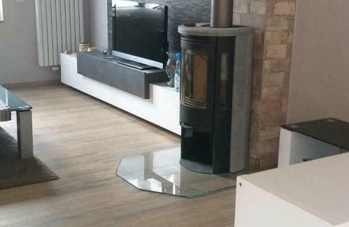 Flegessen Apartamento | Schöne offene Ferienwohnung mit großer Terrasse.