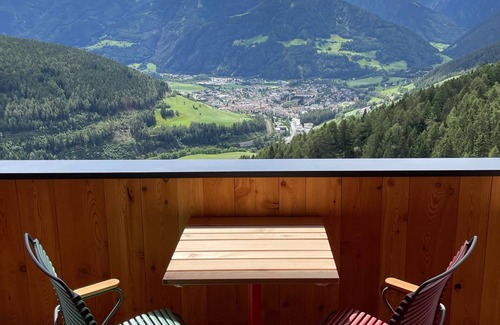 Vipiteno Apartamento | Schallerhof Sterzing "pförfis": Ferienwohnung am Bauernhof für Zwei mit Ausblick