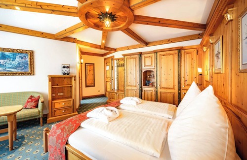 Nachrodt-Wiblingwerde Hotel | Schloss Hotel Holzrichter