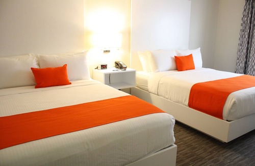 New Philadelphia Hotel | Schoenbrunn Inn