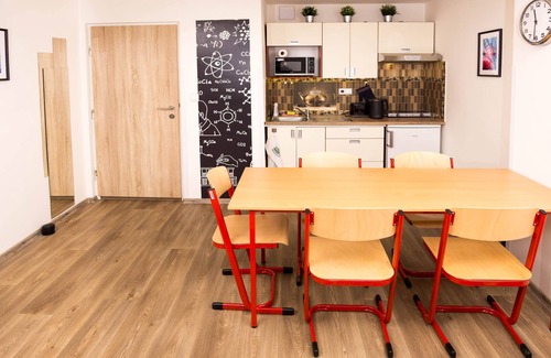 Podoli Apartamento | School Apartment by metro stop Vyšehrad