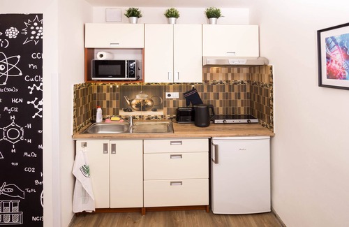 Podoli Apartamento | School Apartment by metro stop Vyšehrad