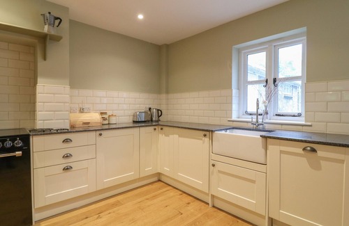 South Brent Cabaña | SCHOOL HOUSE, pet friendly, country holiday cottage in Ivybridge
